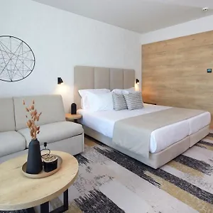Marvel - Fully Renovated Free Access Sunny Beach