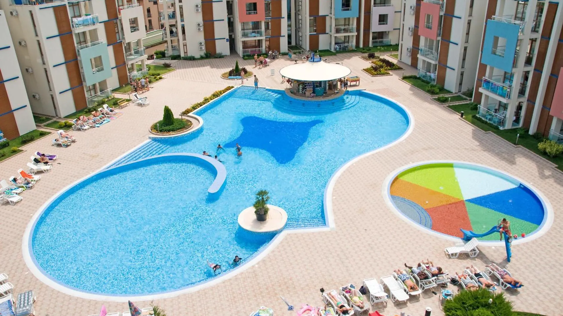 Sun City I Studio Apartment With Free Parking Place location